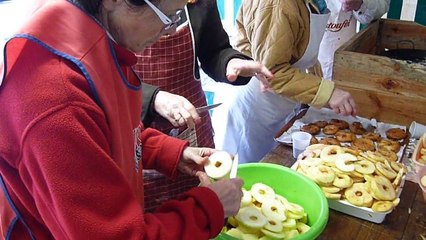 Le téléthon à Saint-Martin-des-Champs-les beignets