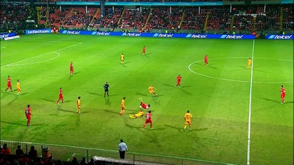 Arevalo nasty challenge on Lobos