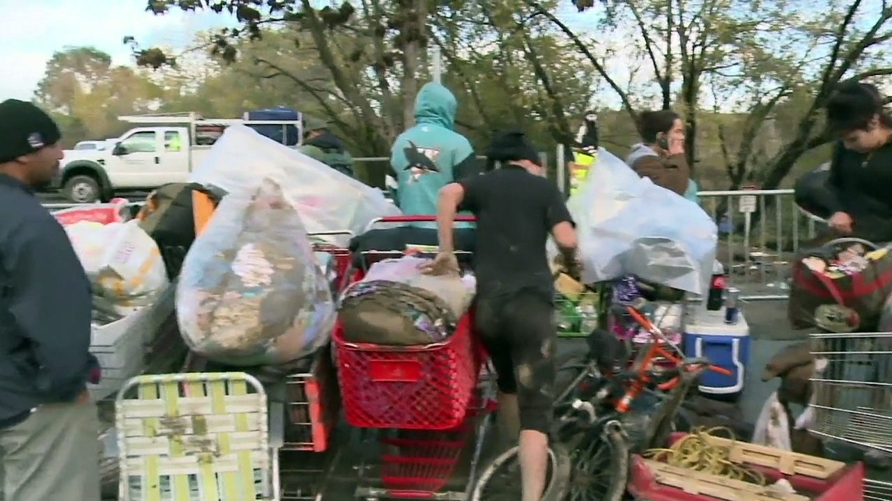 Desmontan campamento de sin techo en Silicon Valley