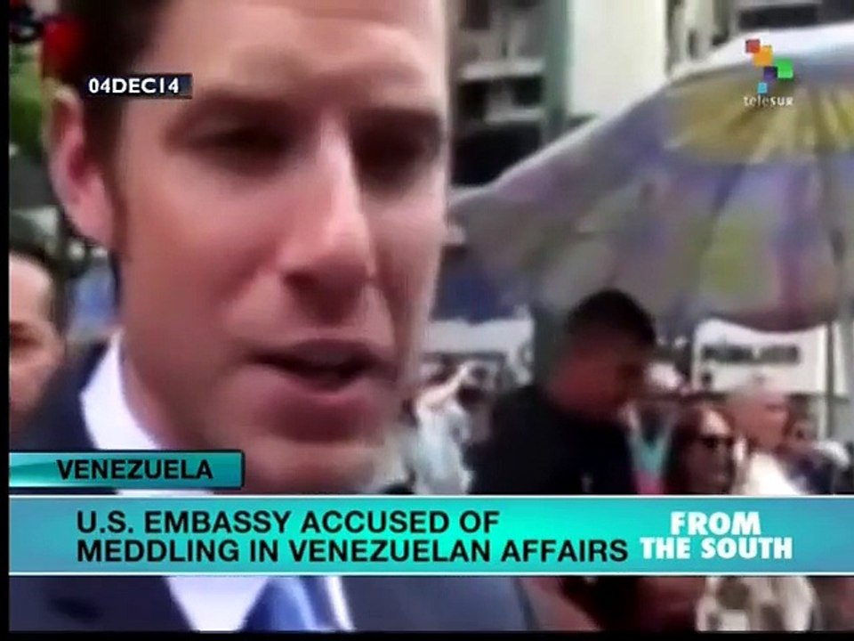 Venezuelan victims of violence hand over document to US Embassy