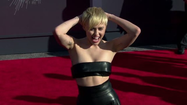 Miley Cyrus Demands Approval of Concert Pictures, Practices Diva Behavior