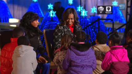 Michelle Obama With Daughter Sasha Reads "Twas The Night Before Christmas"
