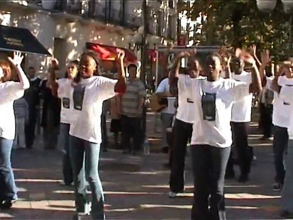 Street dance à TOURS sur "SHACKLES" (Praise You) de MARY MARY Vidéo