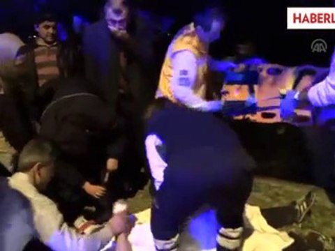 Durakta Otobüs Bekleyen Öğrenciler Otobüs Çarptı: 2 Yaralı