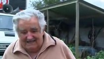 Mujica dice dificil que el proximo presidente done su salario