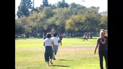 Kart gösterdiğine pişman ettiler