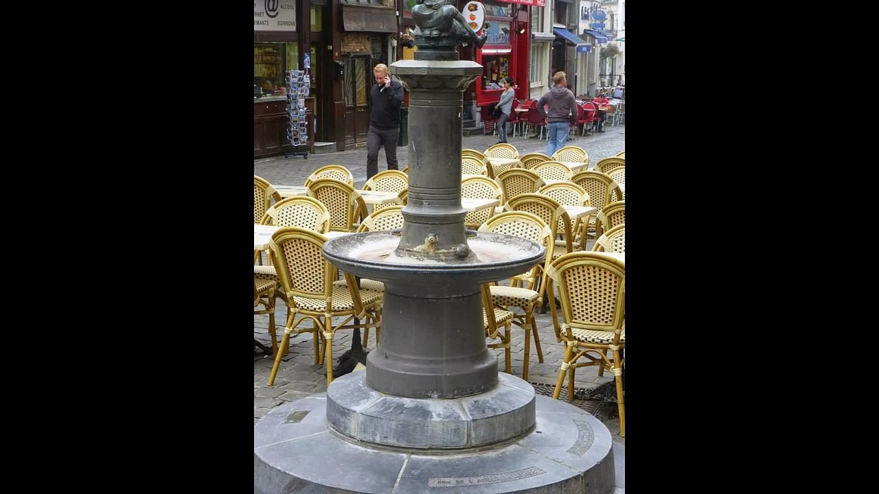 GRAZIELLINA : "Mon string" (Cabaret aux Chansons, Bruxelles, 2013)