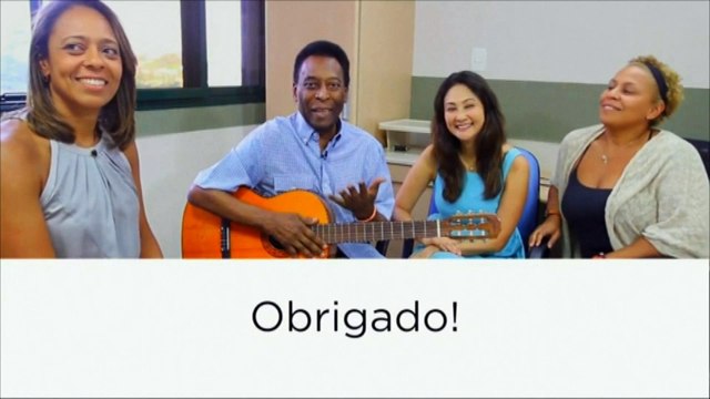 Pelé rassure ses fans depuis sa chambre d'hôpital