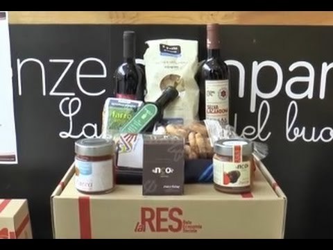 Napoli - La presentazione di Facciamo un Pacco alla Camorra (05.12.14)