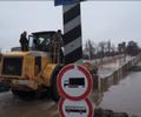 Mesaiye kepçeyle gittiler