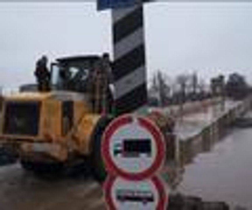 Mesaiye kepçeyle gittiler