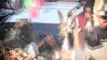 Dunya News - PML-N and PTI activists show aggresion outside election tribunal
