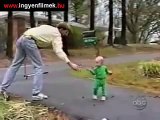 Funny Babies Falling-Funny Videos at funnsource.blogspot.com