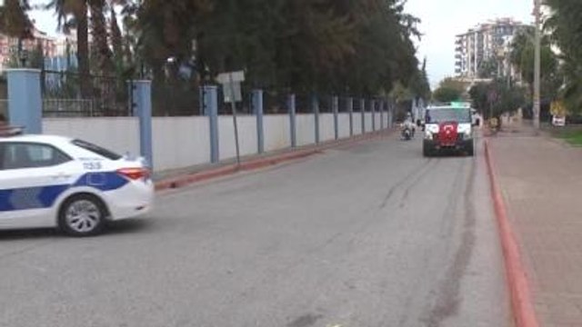 Aile İçi Kavgada Şehit Olan Polis Memuru Toprağa Verildi