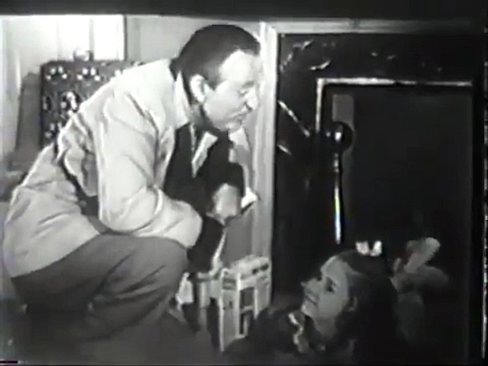 VINTAGE 1952 ART LINKLETTER KELLOGG'S COMMERCIAL WITH HIS 3 DAUGHTERS INCLUDING DIANE LINKLETTER