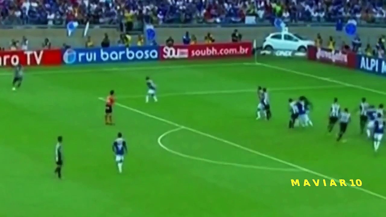 Ronaldinho  Special Tribute  Atlético Mineiro . Best Football Tricks & Skills.