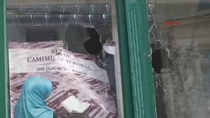 Berlin?de Camiye Taşlı Saldırı