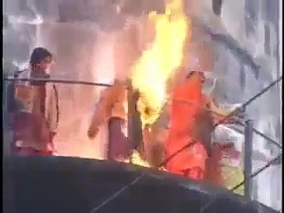 Real death during prosted about against  Hijaab in india