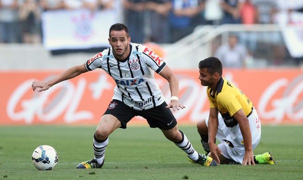 Corinthians vence Criciúma, mas não evita 1ª fase da Libertadores