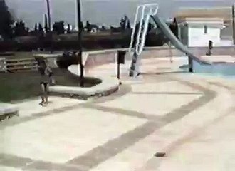 Plongeon dans la piscine