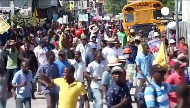 Гаити: демонстранты просят Путина помочь провести выборы