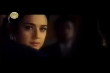 KISI KI AANKHON KA KAJAL BAN JATA HAI