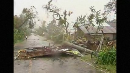 Typhoon Hagupit tears through Philippines, at least 3 dead