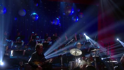 Blake Shelton's Not-So-Family Christmas - There's A New Kid In Town