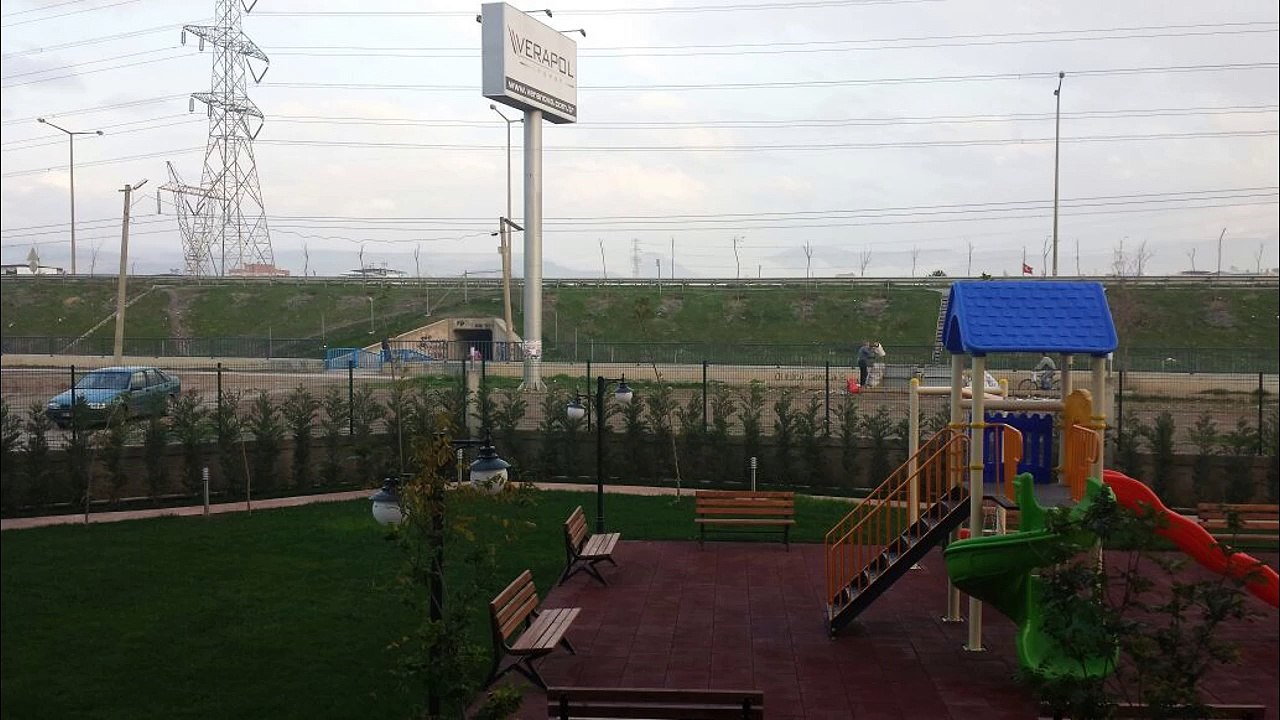 BORNOVA VERANOVA'DA KİRALIK 2+1 SIFIR DAİRE / REMAX TULİP GAYRİMENKUL