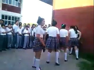 WTF - This Video Shows How Girls Behave In School Life