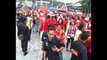AFF Suzuki Cup 2012 - CĐV Malaysia chặn CĐV Indo vào sân vận động