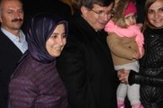 Başbakan Davutoğlu'ndan Eşi Sare Davutoğlu'nun Amcasına Ziyaret