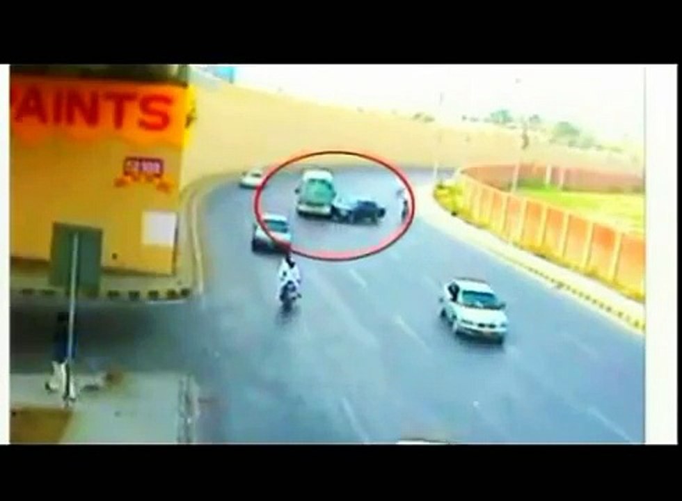 Road accident (karachi Command And control)
