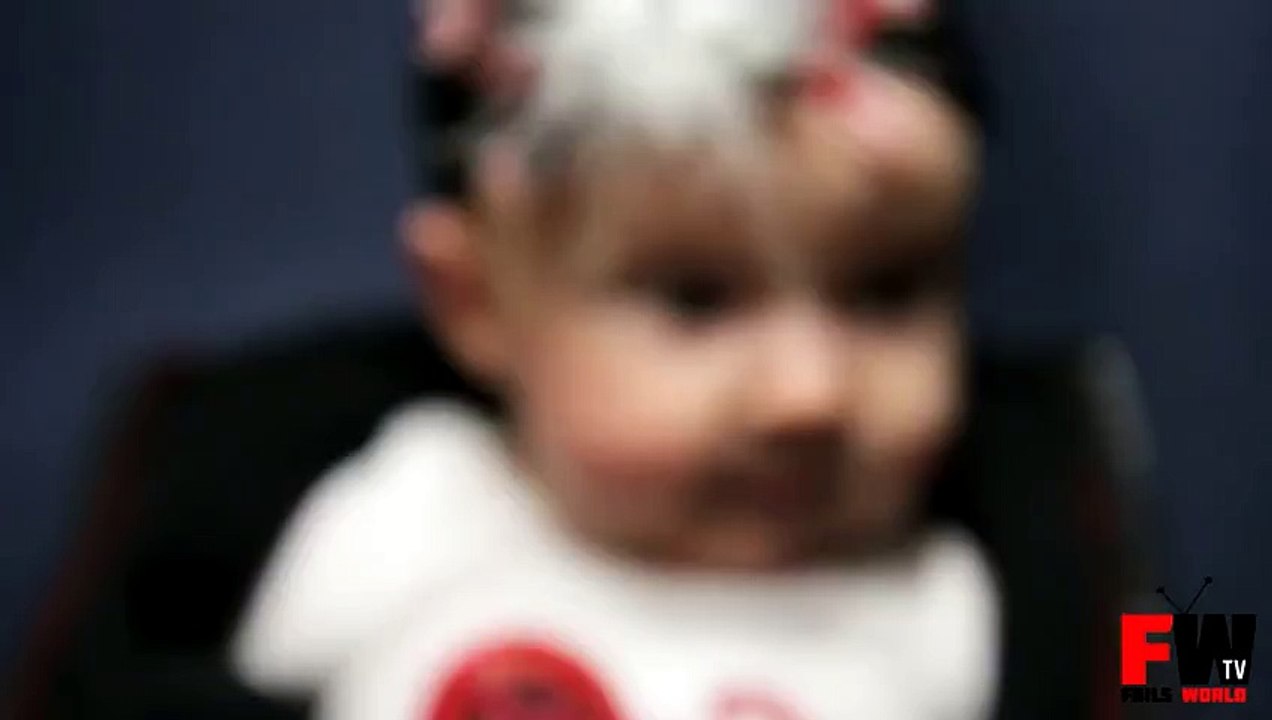 [+18 ~ Sexy Funny Girl]Baby Bounce Head - Fails World