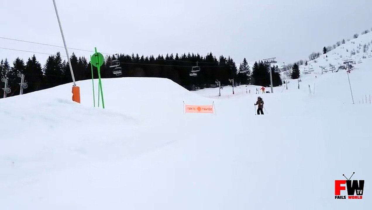 [+18 ~ Sexy Funny Girl]Ski jump Landing Fail - Fails World