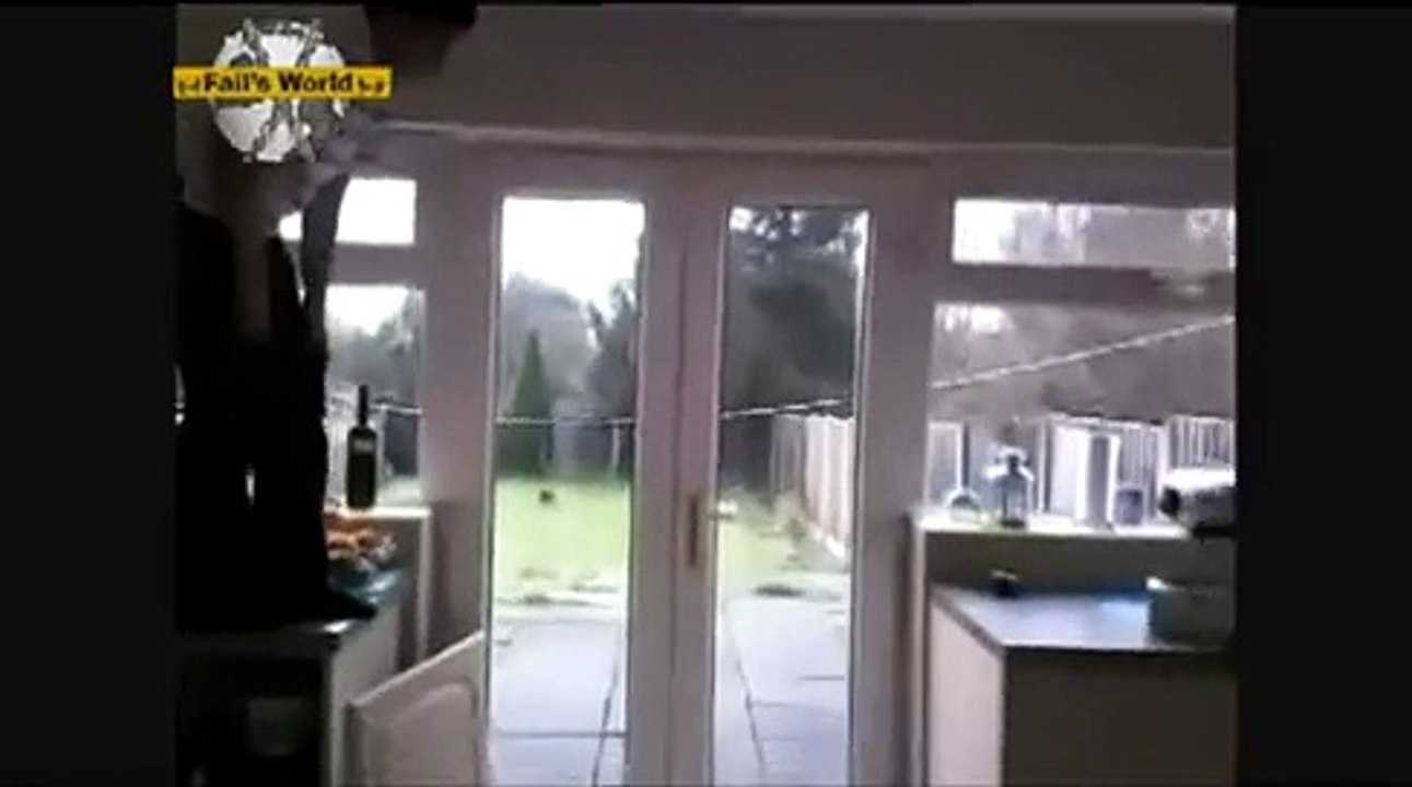 [+18 ~ Sexy Funny Girl]Counter Jumping Fail - Fails World