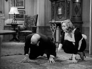 Lupe Vélez imitant une chatte avec Leon Errol