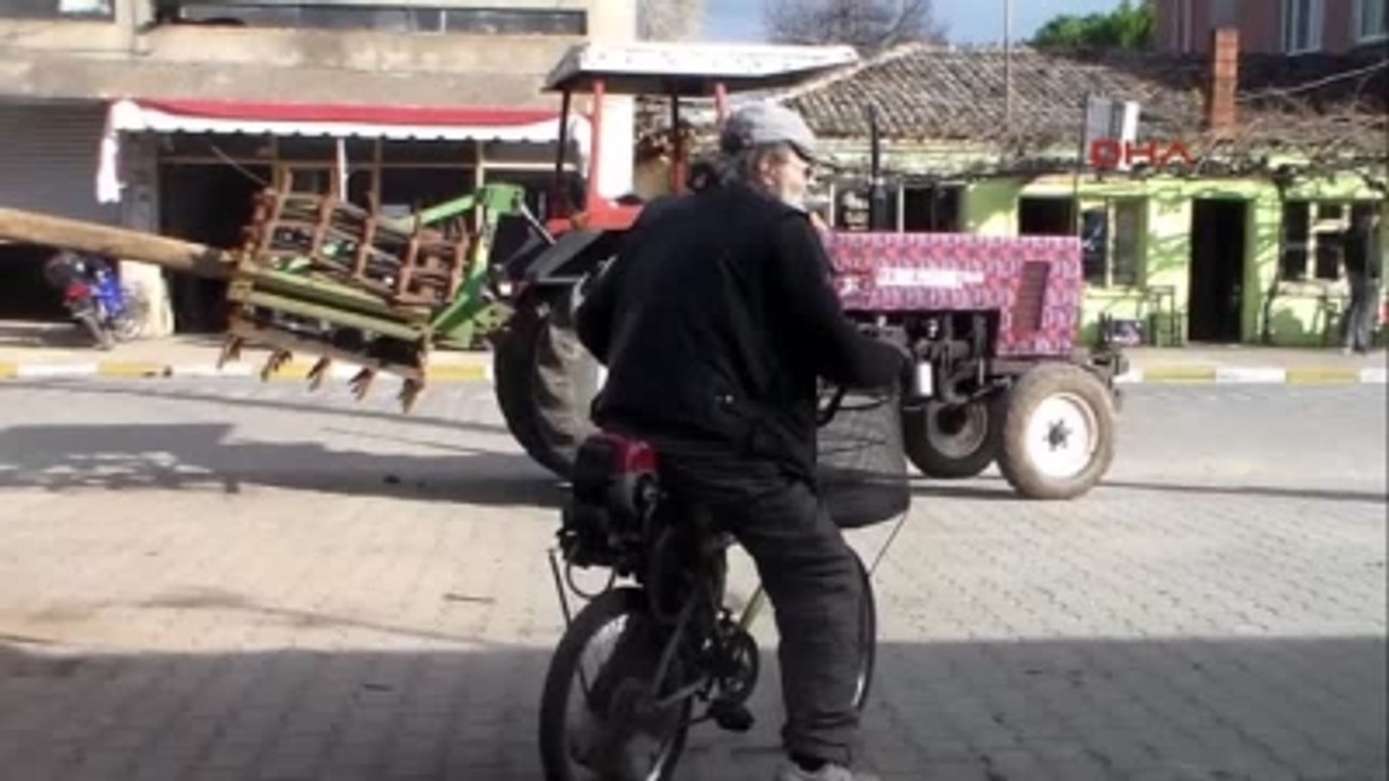 Çanakkale Elektroniğe İlgisi Nedeniyle 'Profesör' Olarak Tanınıyor