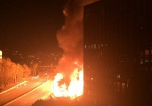 Fire Engulfs Building Under Construction in Los Angeles