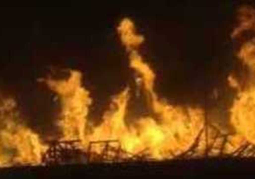 Huge Fire Destroys LA Apartment Complex