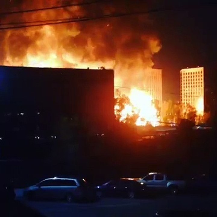 Images terribles de l'incendie de LOS ANGELES - 8/12/2014
