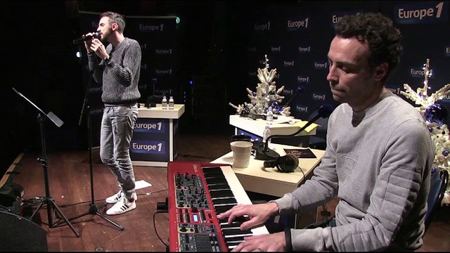 Christophe Willem chante une reprise de Skyfall