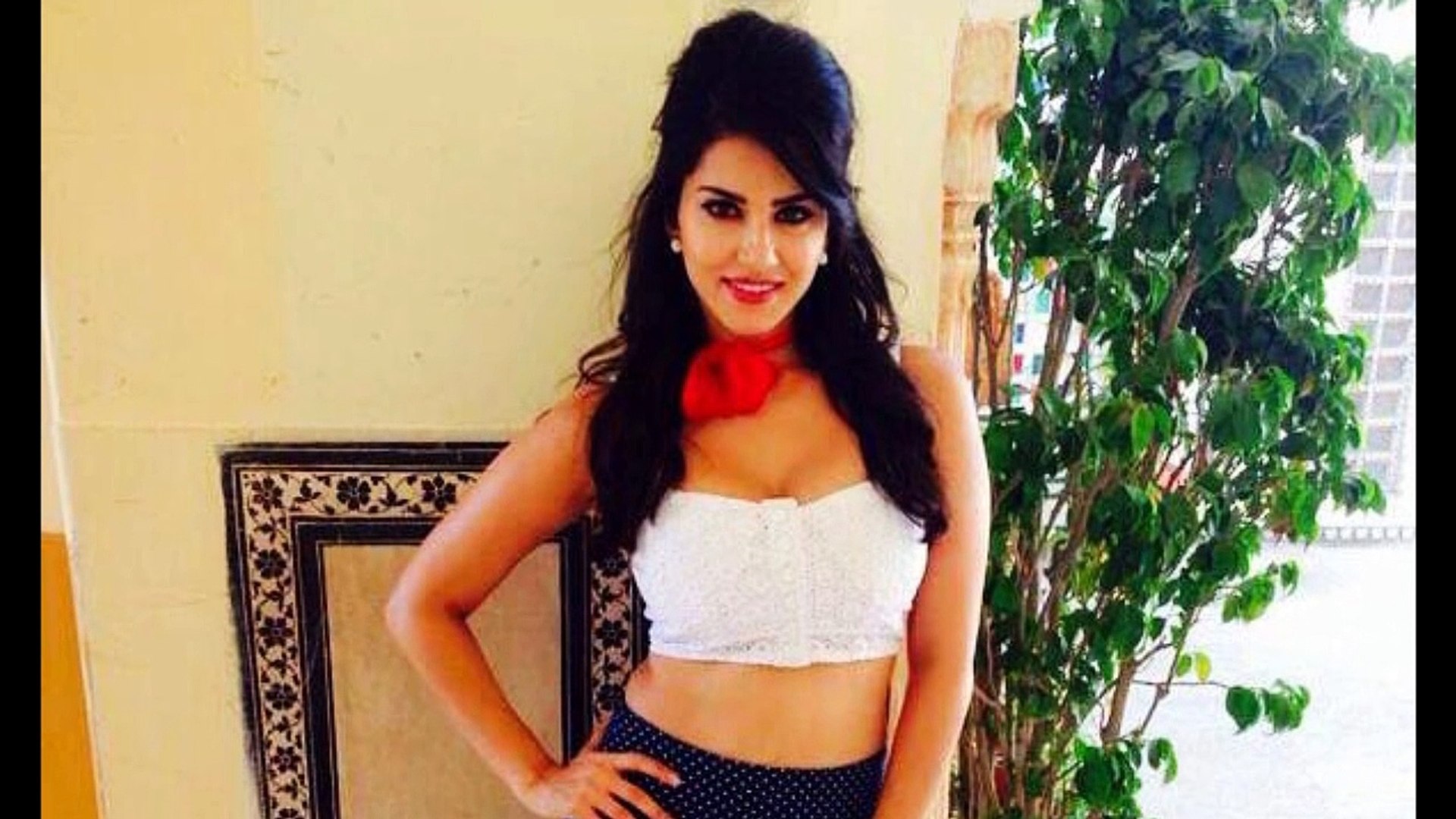 sunny loene play scandalous babe mamta kulkarni in her next movie