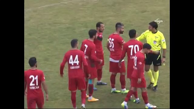 Burası KURDISTAN burda çıkış yok Van'daki maçta Bergamasporlu futbolcu asker selamı verince