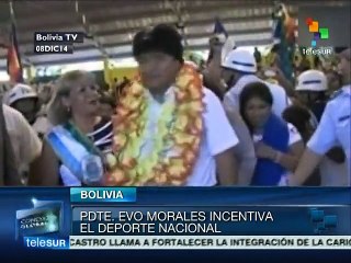 Inaugura Evo Morales un Coliseo deportivo en Arroyo Concepción