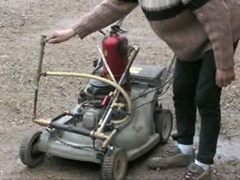 Tondeuse avec moteur pantone