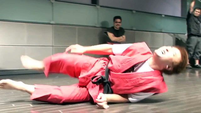 Ono vs Harada : Round 1 (Street Fighter x Tekken)