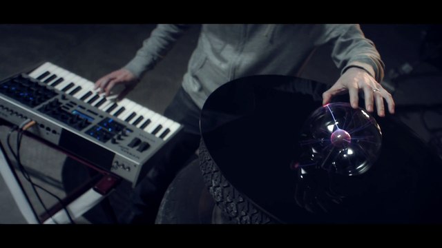 Science VS musique : CYMATICS - Clip fabuleux utilisation les vibration des ondes sonores!