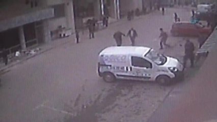 Motosiklet 12 Yaşındaki Çocuğa Böyle Çarptı