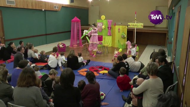 Spectacle de Noël à La Croix-Avranchin [TéVi] 14_12_09